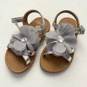 Toddler Girl Gray Flower Strappy Dress Sandals